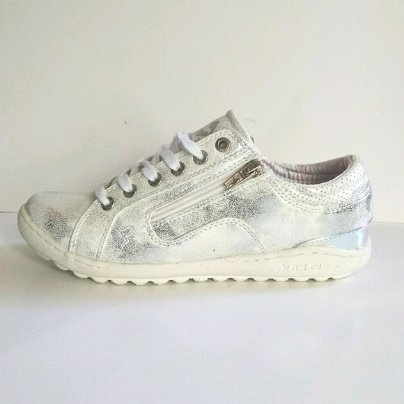 ๐ฆ KangaROOS - Picture 4 of 7